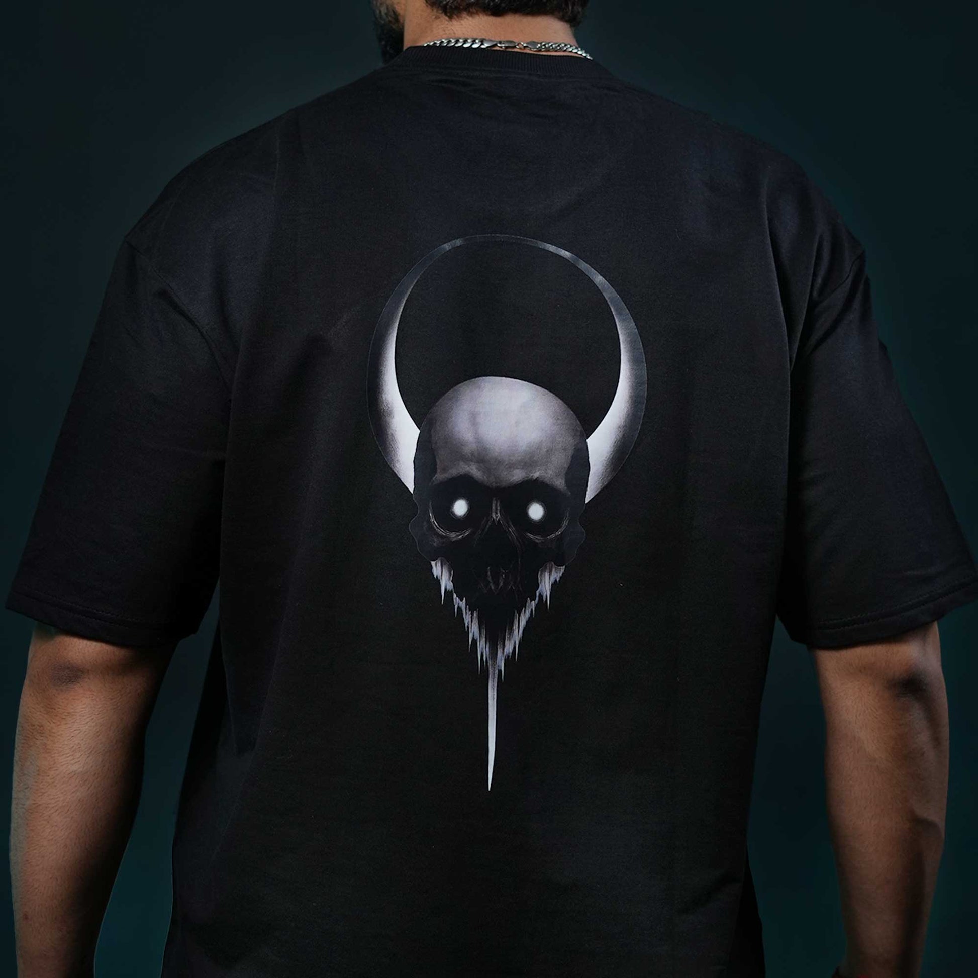 skull-around-moon-black5